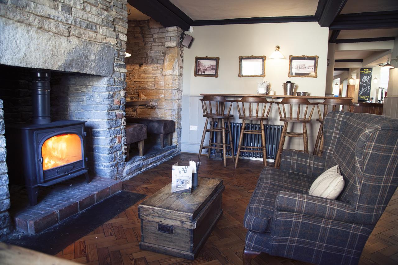 The White Hart Hotel Somerton  Exterior photo
